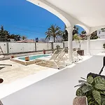 Sunny & Rooftop Near Rems Villa
