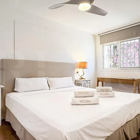 Sunny & Rooftop Near Rems マルベーリャ