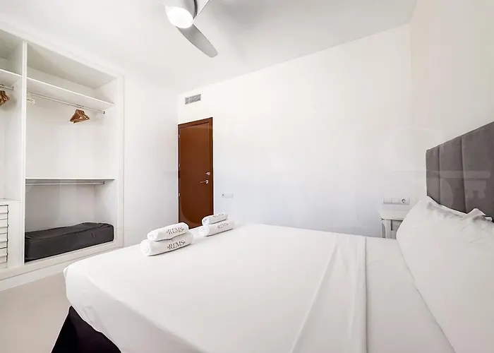 Sunny & Rooftop Near Rems * マルベーリャ