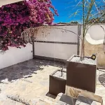 Sunny & Rooftop Near Rems