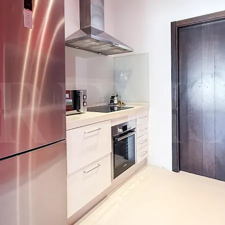 Βίλα Sunny & Rooftop Near Rems *