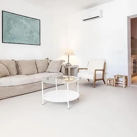 Vila Sunny & Rooftop Near Rems Marbella