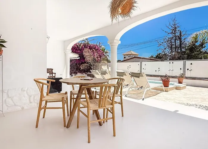 Sunny & Rooftop Near Rems * Μαρμπέλλα