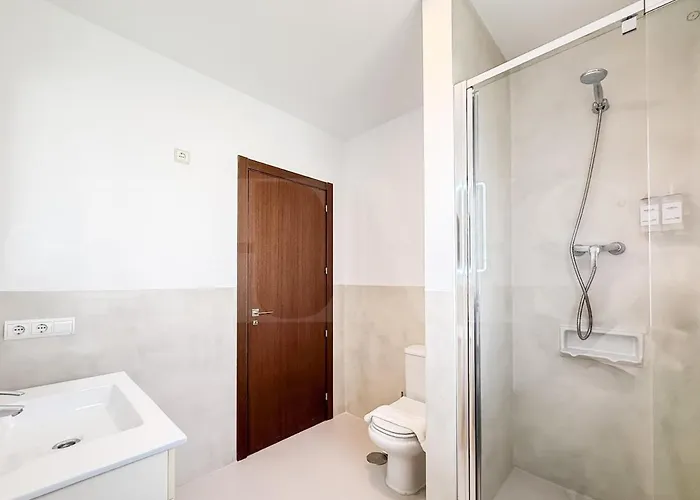 Villa Sunny & Rooftop Near Rems