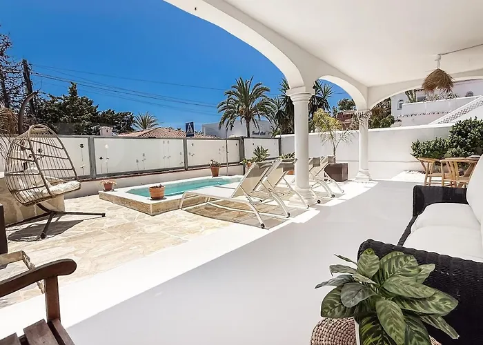 Sunny & Rooftop Near Rems Villa