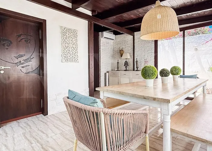 Villa Sunny & Rooftop Near Rems Marbella